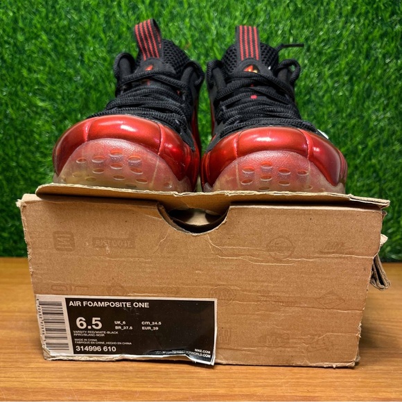 Nike Air Foamposite One Metallic Red 2012 - Picture 9 of 10
